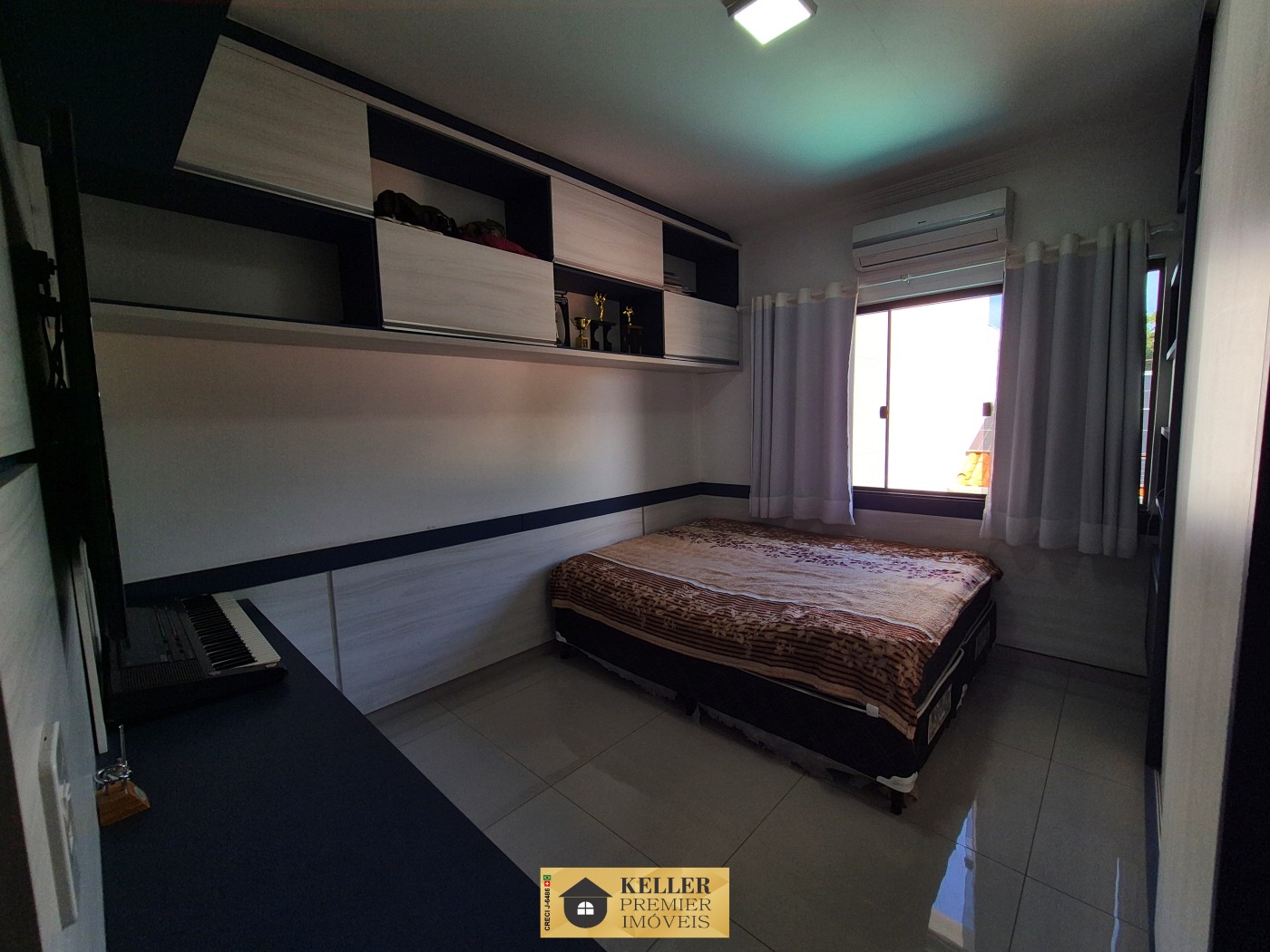 Casa / Sobrado para Venda em Foz do Iguaçu, Don Pedro I, 3 dormitórios, 1 suíte, 3 banheiros, 2 vagas