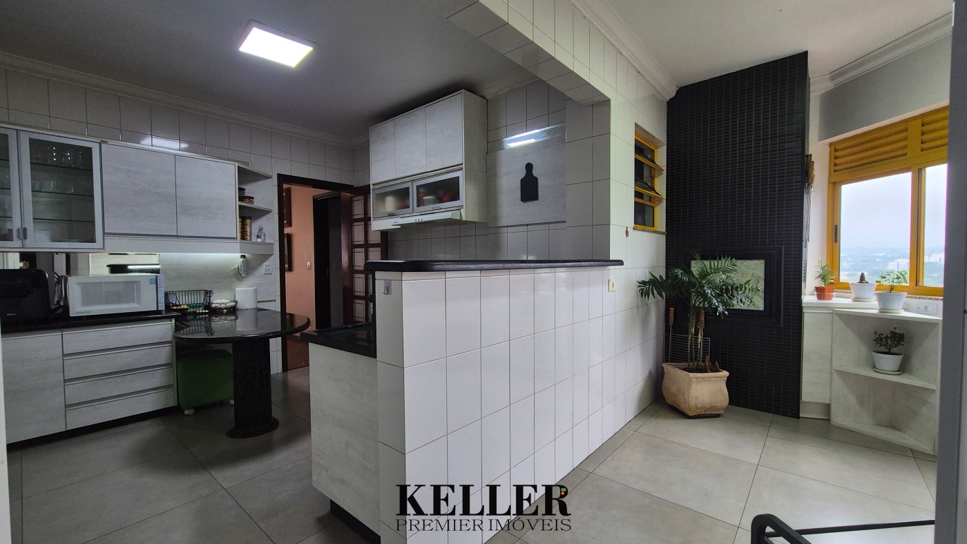 Apartamento para Venda em Foz do Iguaçu, Centro, 3 dormitórios, 1 suíte, 2 banheiros, 1 vaga