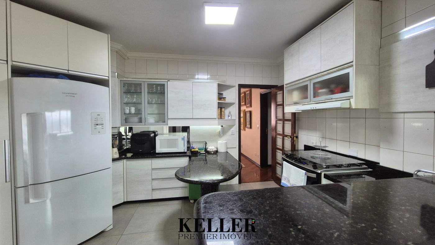 Apartamento para Venda em Foz do Iguaçu, Centro, 3 dormitórios, 1 suíte, 2 banheiros, 1 vaga