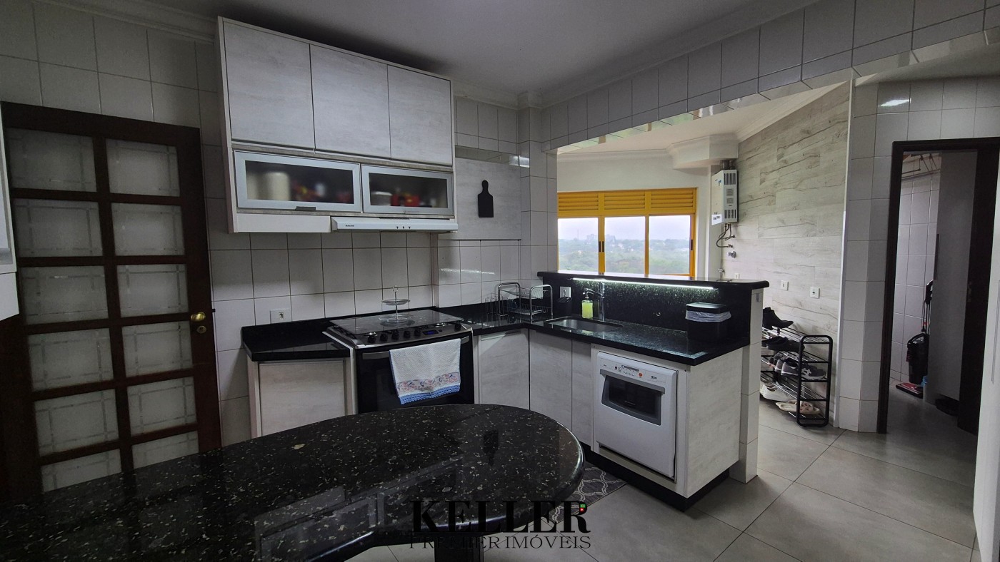 Apartamento para Venda em Foz do Iguaçu, Centro, 3 dormitórios, 1 suíte, 2 banheiros, 1 vaga