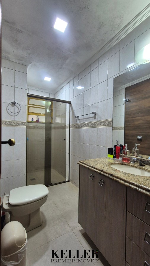 Apartamento para Venda em Foz do Iguaçu, Centro, 3 dormitórios, 1 suíte, 2 banheiros, 1 vaga