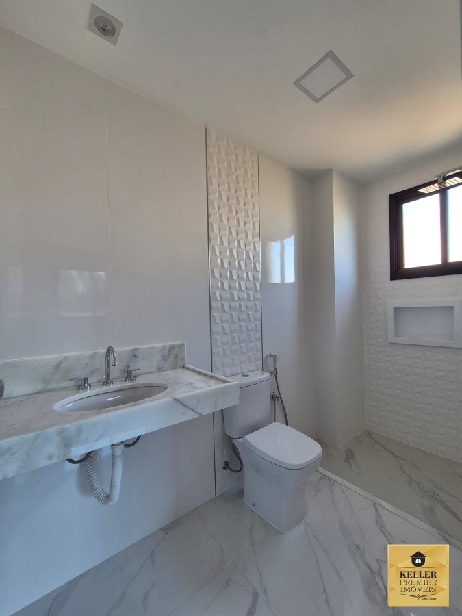 Apartamento para Venda em Foz do Iguaçu, Centro, 3 dormitórios, 3 suítes, 5 banheiros, 2 vagas