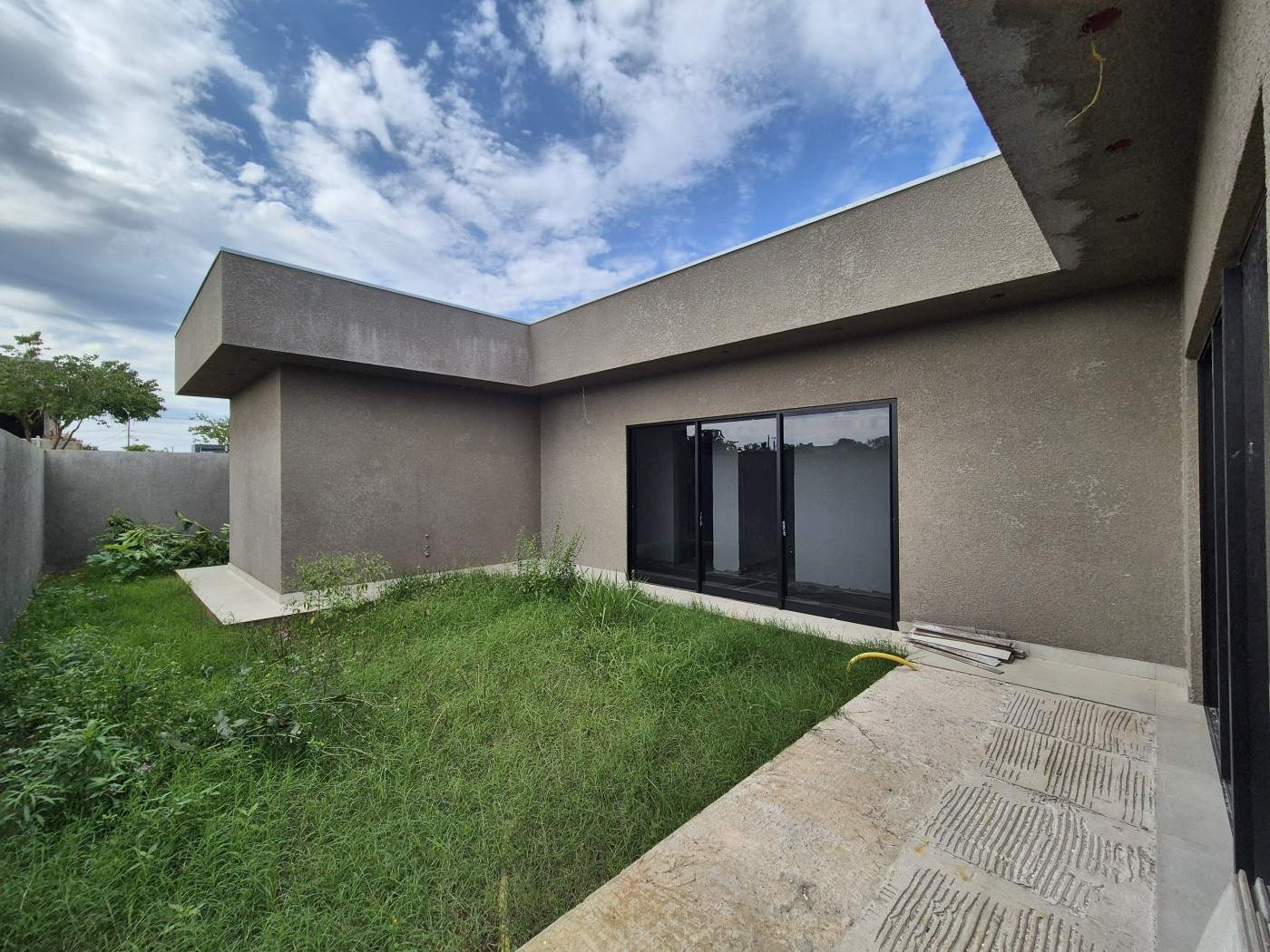 Casa / Sobrado para Venda em Foz do Iguaçu, Vila Carimã, 3 dormitórios, 1 suíte, 2 banheiros, 2 vagas