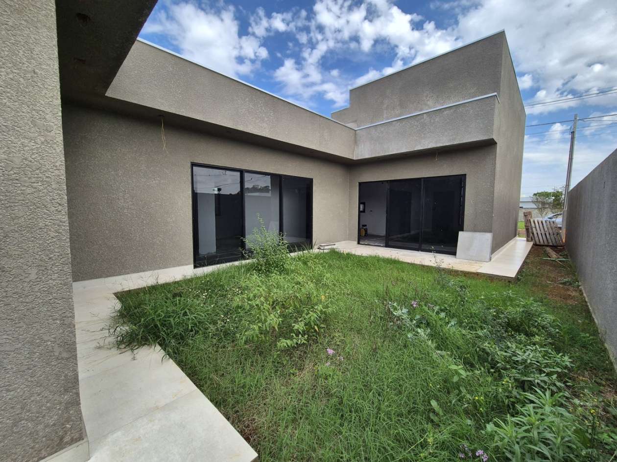 Casa / Sobrado para Venda em Foz do Iguaçu, Vila Carimã, 3 dormitórios, 1 suíte, 2 banheiros, 2 vagas