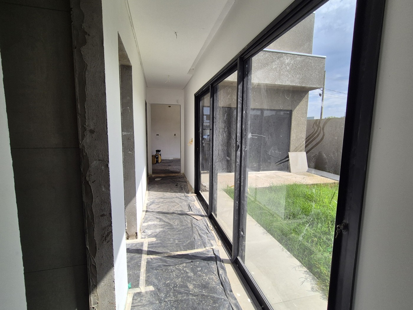 Casa / Sobrado para Venda em Foz do Iguaçu, Vila Carimã, 3 dormitórios, 1 suíte, 2 banheiros, 2 vagas