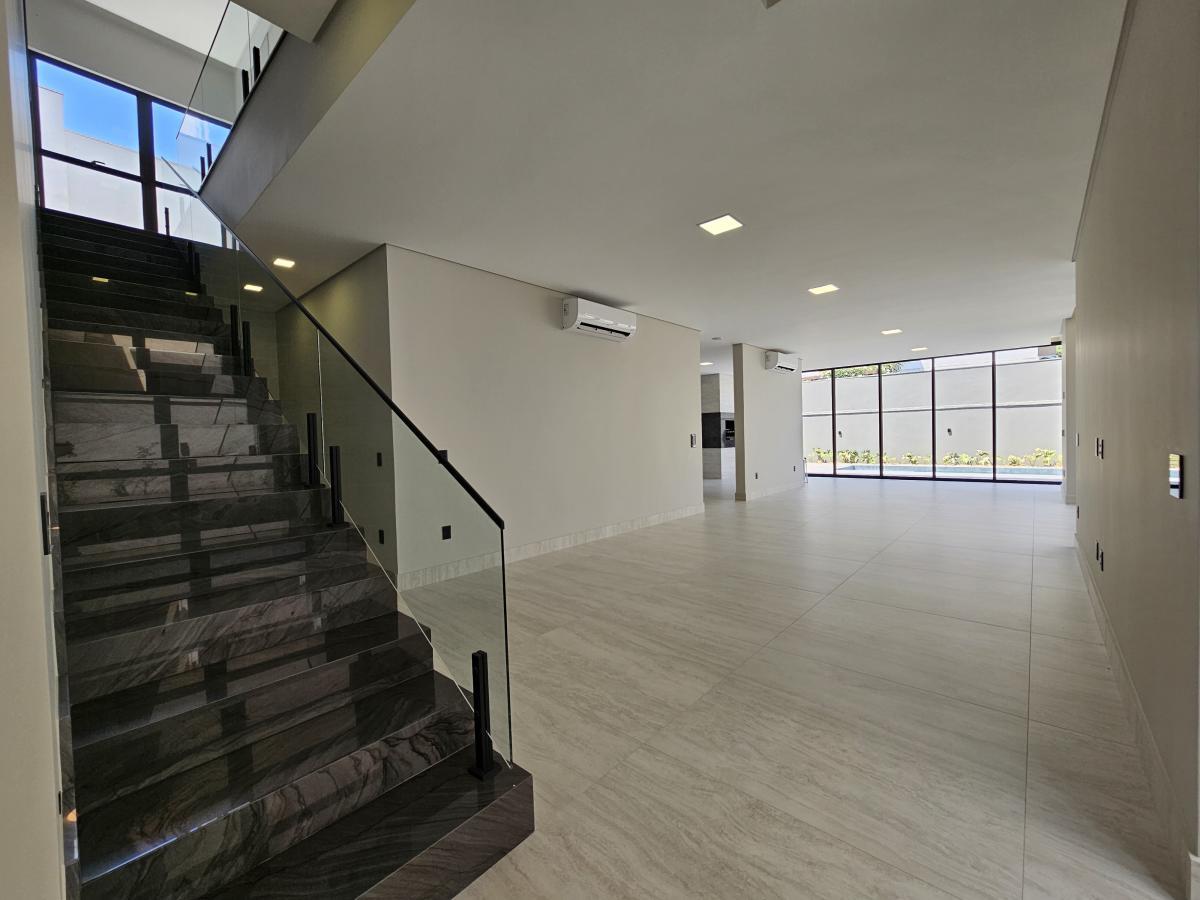 Sobrado à venda com 4 quartos, 320m² - Foto 7