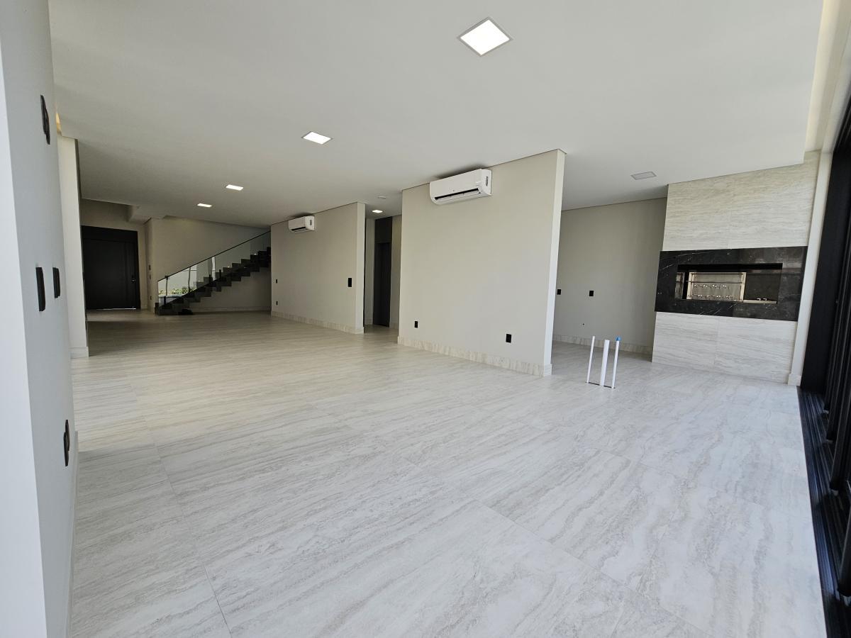 Sobrado à venda com 4 quartos, 320m² - Foto 13