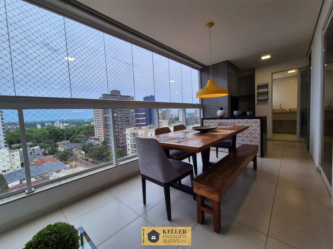 Apartamento para Venda em Foz do Iguaçu, Centro, 3 dormitórios, 1 suíte, 3 banheiros, 2 vagas